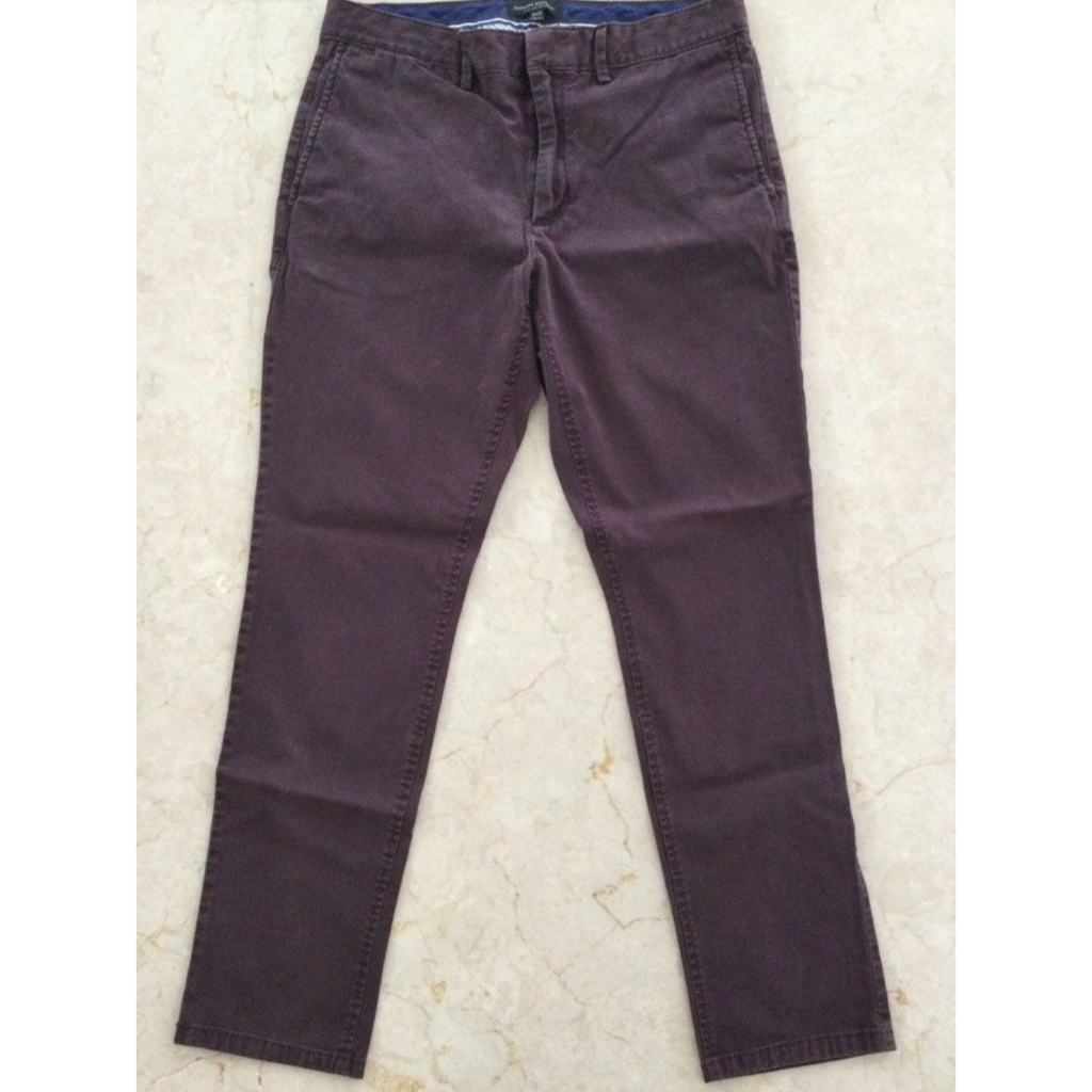 Celana bahan chino Banana Republic warna merah
