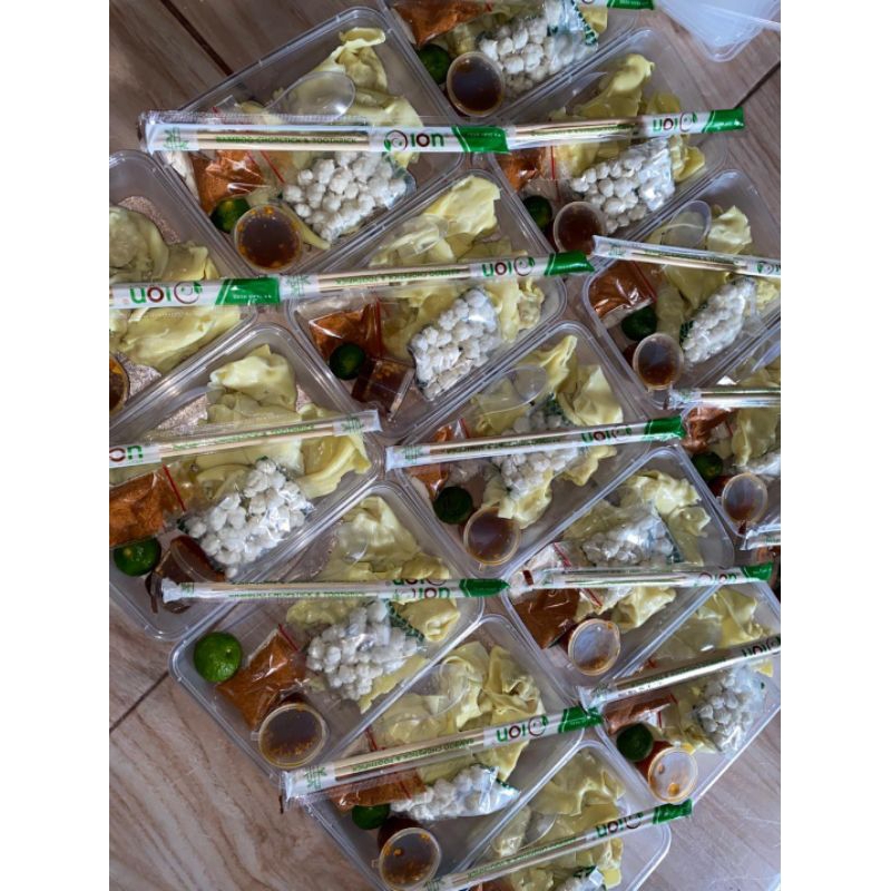 

pangsit chili oil