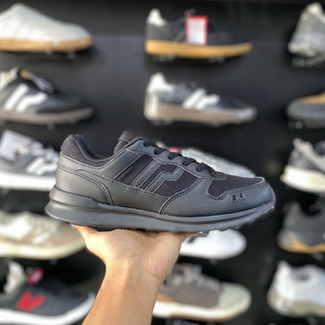 Sepatu Casual PIERO JOGGER CORE Original