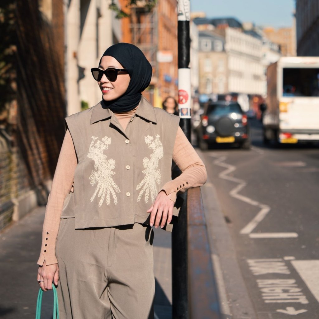 NONAETAL Hibiscus Vest Espresso