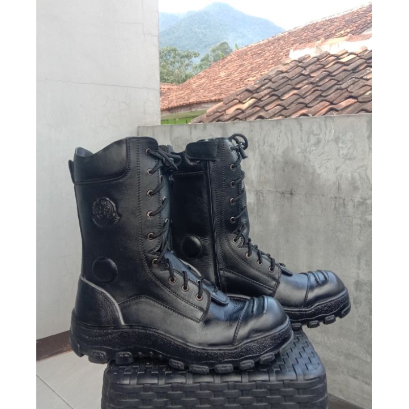 SEPATU PDL JATAH DAMKAR HITAM KILAP