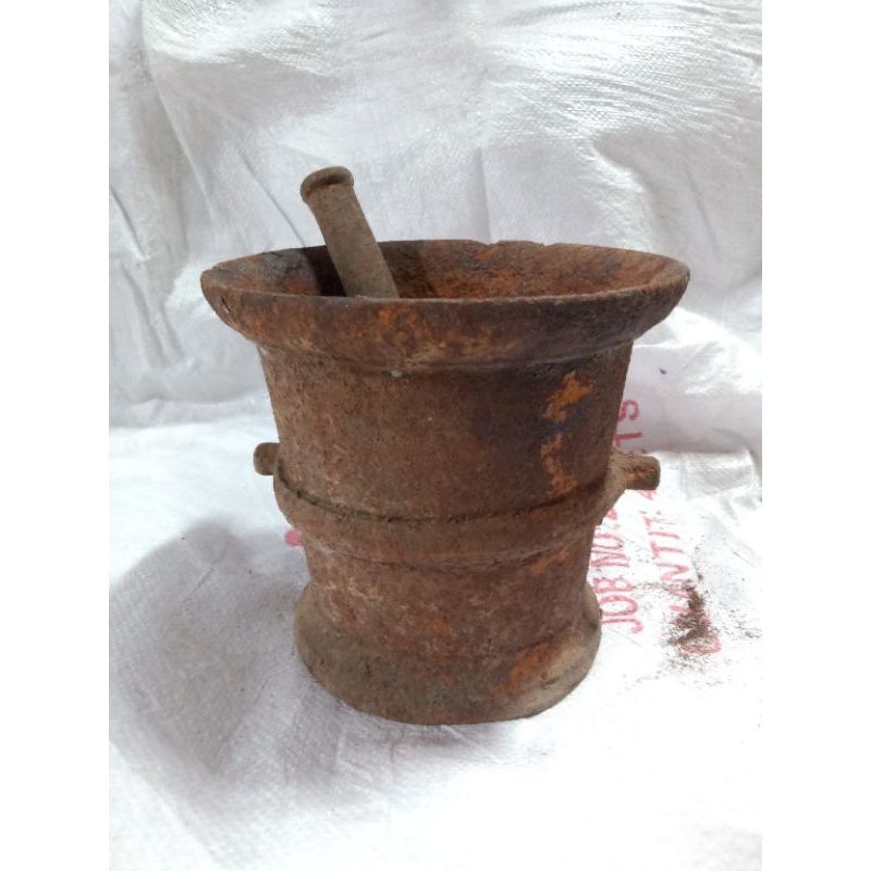 BEKAS - Lumpang dan Alu Antik Bahan Besi