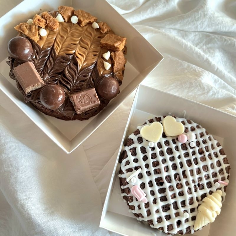 

(READY) KukasiCookies | Fudgy Bento Brownies Diameter 9 Birthday/Gift/Hampers