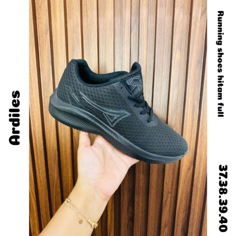 Sepatu Arrrdilss RunningShoesHitam 2varian