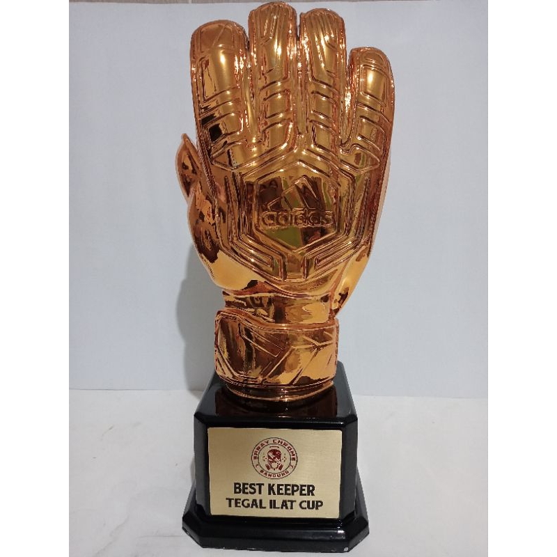 piala kiper terbaik.Trophy best keper piala kiper emas.piala gold plating
