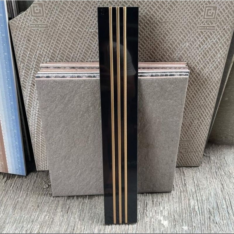 List Plint lantai hitam polos 10x60 Promo murah