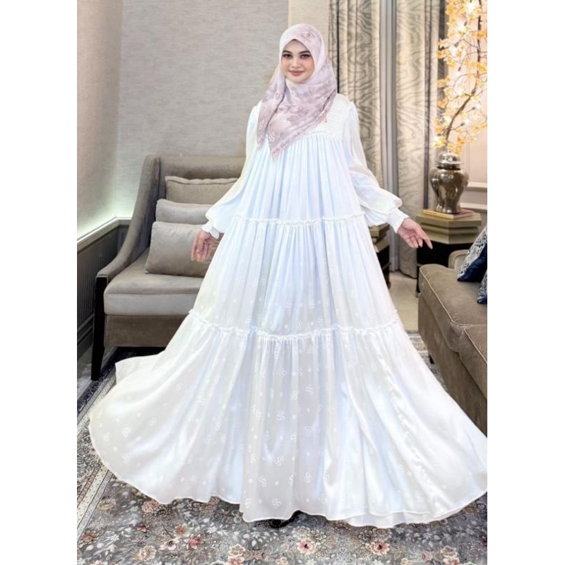 SHELLASAUKIA GAMIS DRESS SET HIJAB PUTIH MONOGRAM