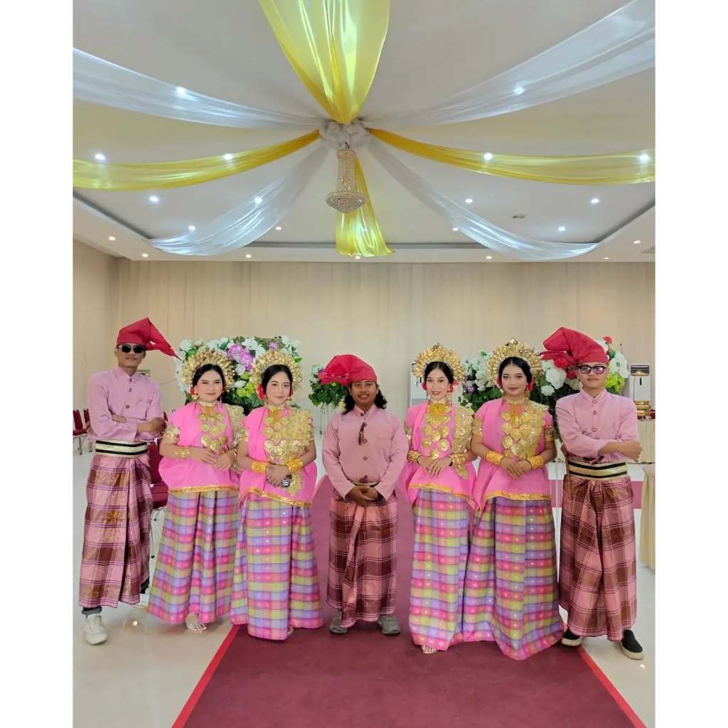 Sarung Bugis Makassar Songket Kotak – Murah & Elegan untuk Baju Bodo