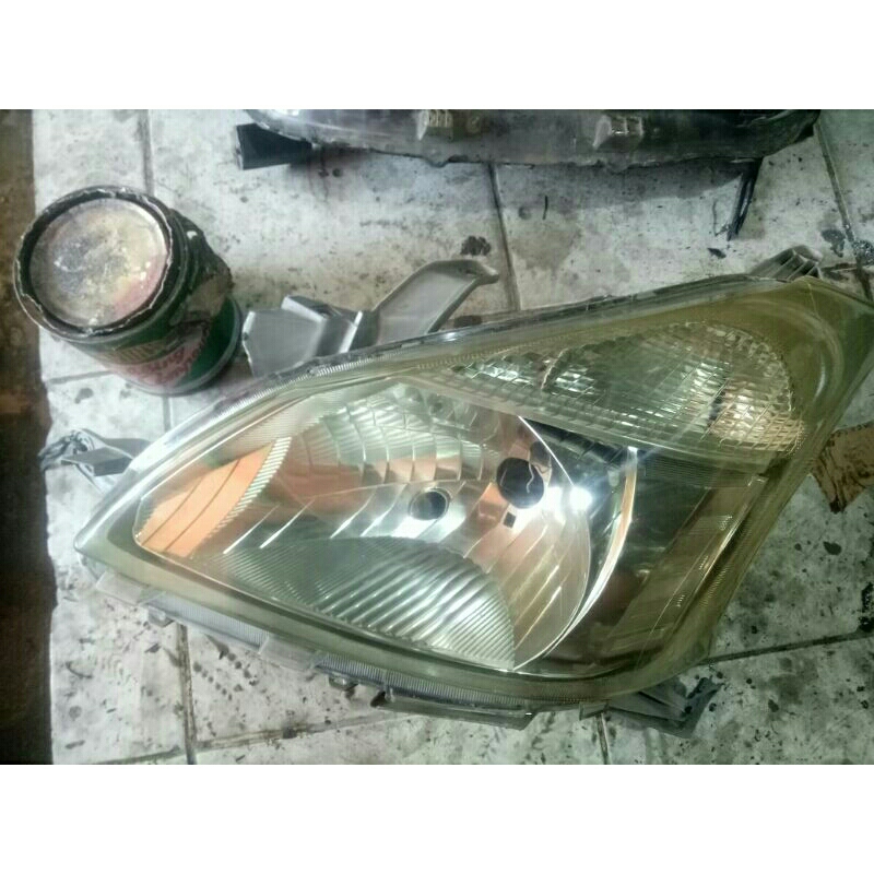 Lampu depan avanza/xenia  kiri 2012/2014