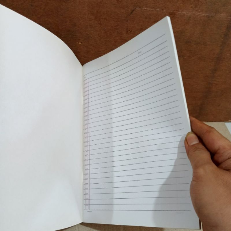 

[Whispers] 1 Pak Buku Tulis Cover Batik & Coklat 50, 38 Lembar isi 10 Pcs UKURAN BOXY & Kwarto