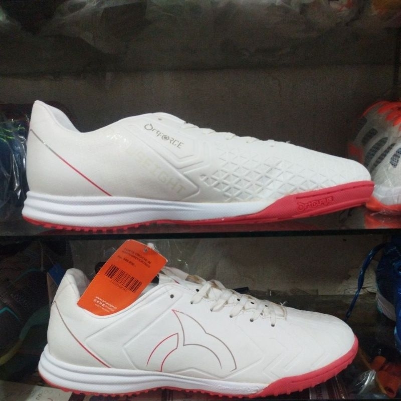 Sepatu futsal Ortuseight Forte Orochi in sale
