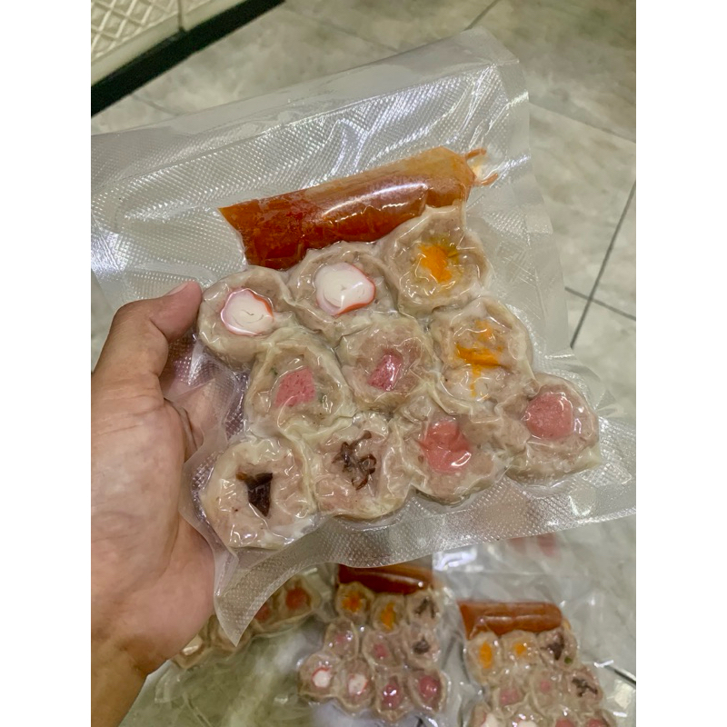 

Dimsum Ayam dengan Saus Asam Manis dan Chili Oil di Kota Semarang (Frozen/Fresh) (BISA KIRIM LUAR KOTA)