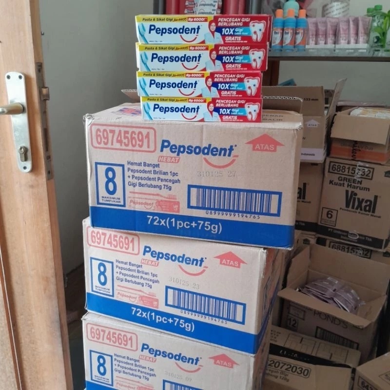( 1 Karton isi 72 Pcs ) PEPSODENT pasta gigi 75gr - free sikat gigi