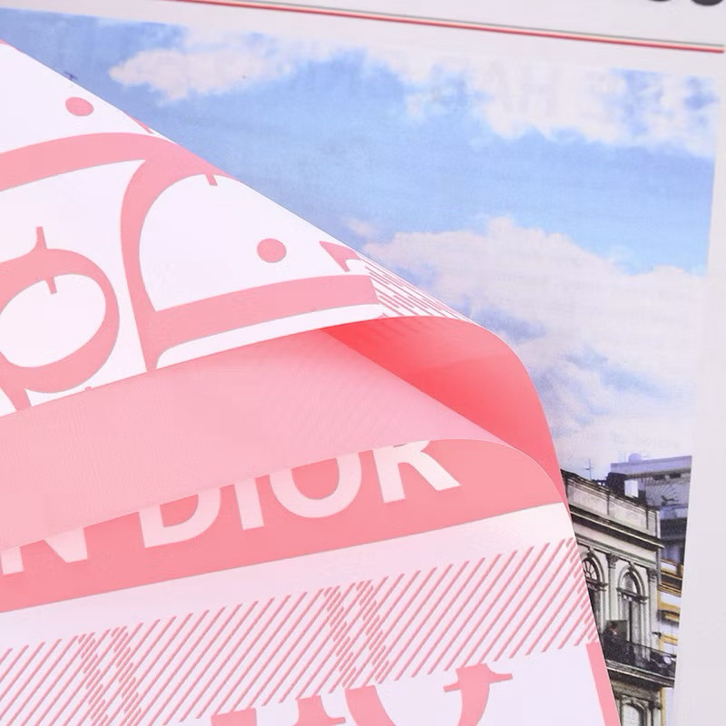 

Kertas Buket Di*r Louis Vuitt*n Channel