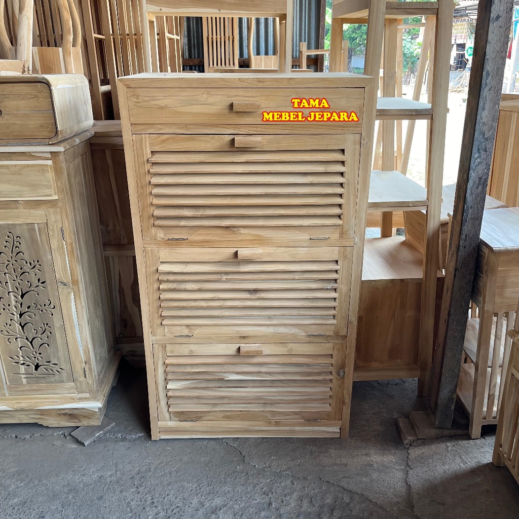Rak Sepatu Susun 3 Pintu Kayu Jati