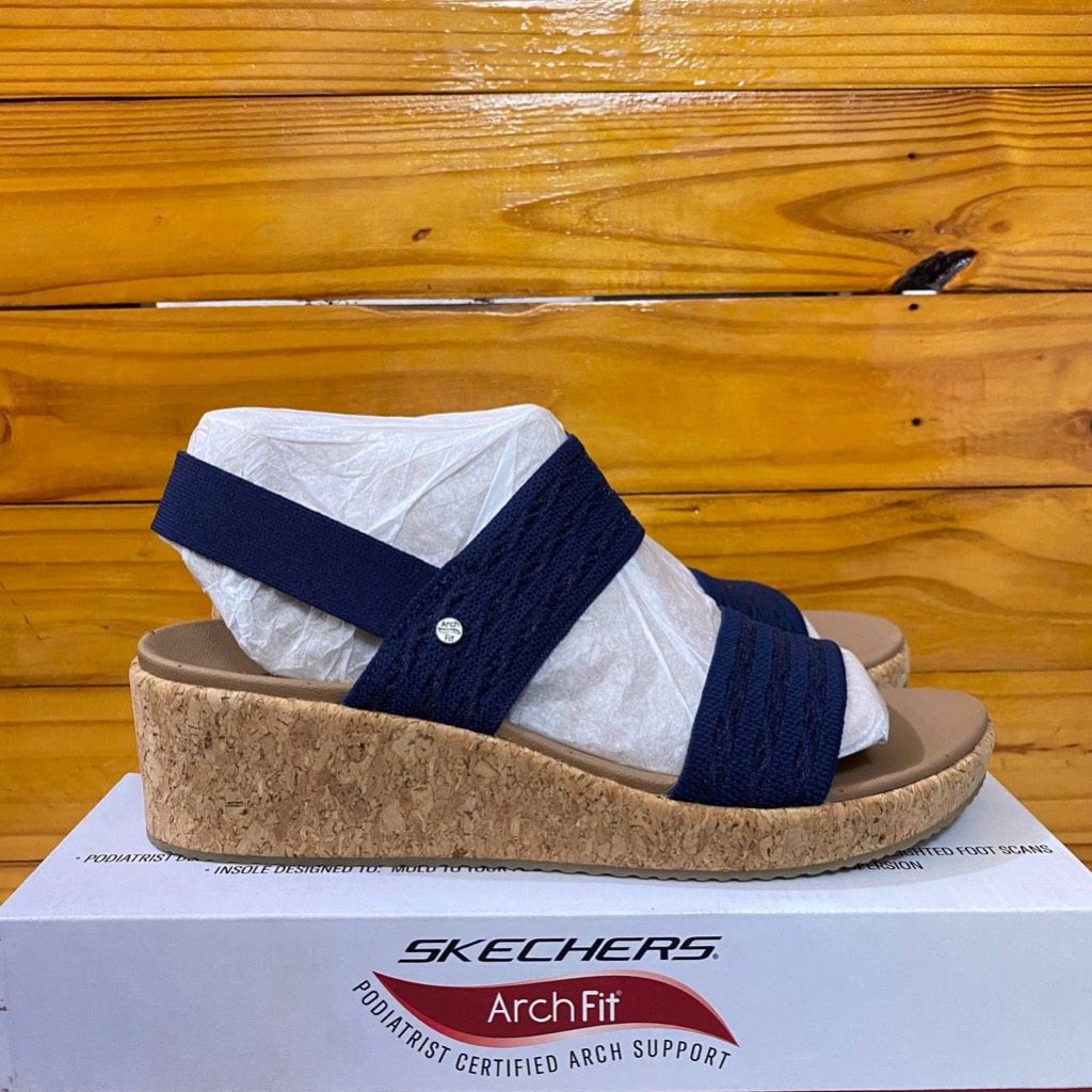 2 VARIASI WARNA SANDAL SKECHERS WANITA SKECHERS ARCHFIT BEVERLEE MESH ON YPU 119985 SENDAL NYAMAN CO