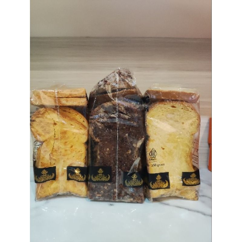 

ROTI KERING LAMPUNG ROKER KHAS LAMPUNG