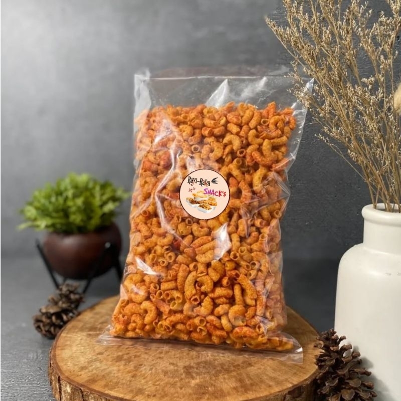 

Makaroni Kriuk pedas daun jeruk gurih nikmat