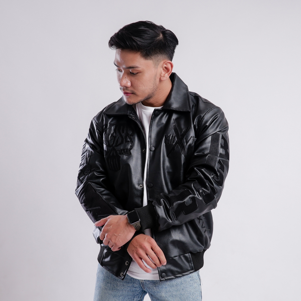 VARSITY FULL BLACK JAKET VARSITY FULL BLACK BGSR JAKET BASEBALL BOMBER BAHAN SEMY KULIT DISTRO BLACK