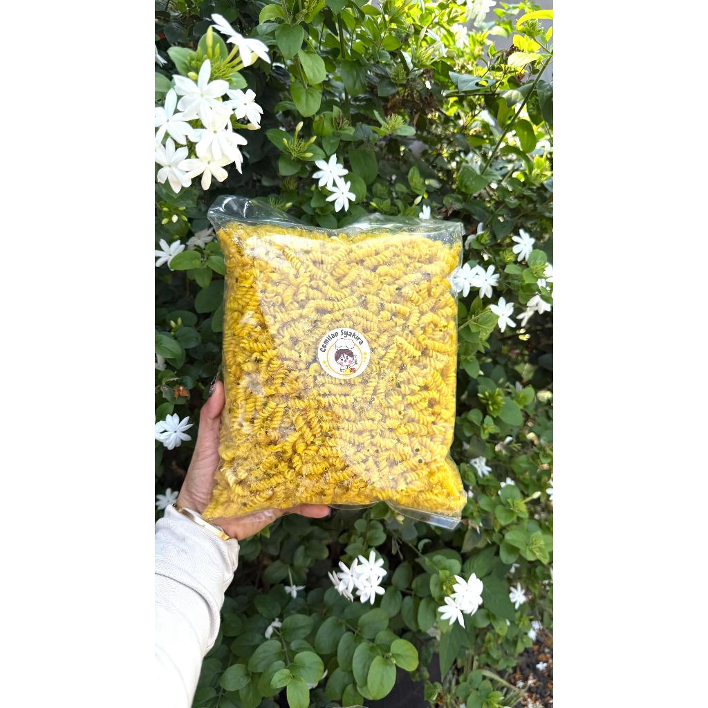 

MAKARONI URIL 1KG PEDAAS DAUN JERUK