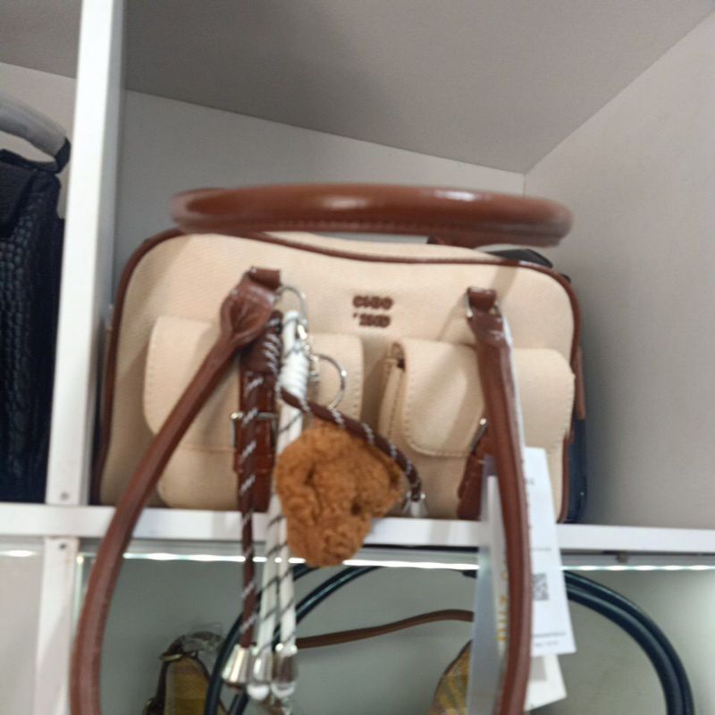 chio hitam putih po tas wanita