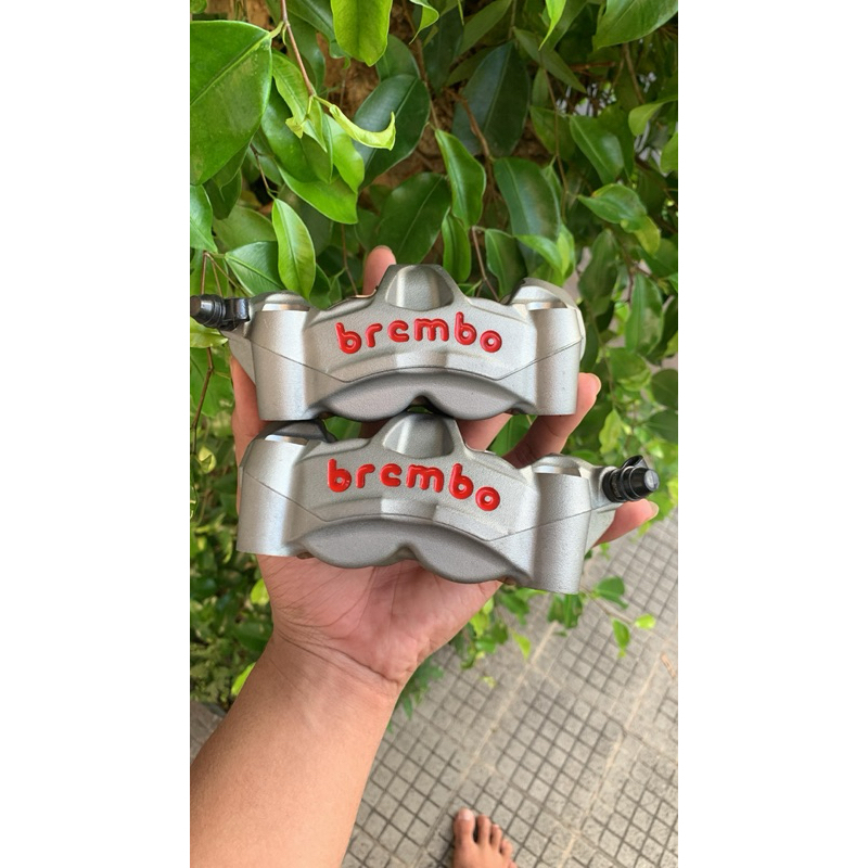 Kaliper Brembo M50 original lepasan motor(pitch 100)