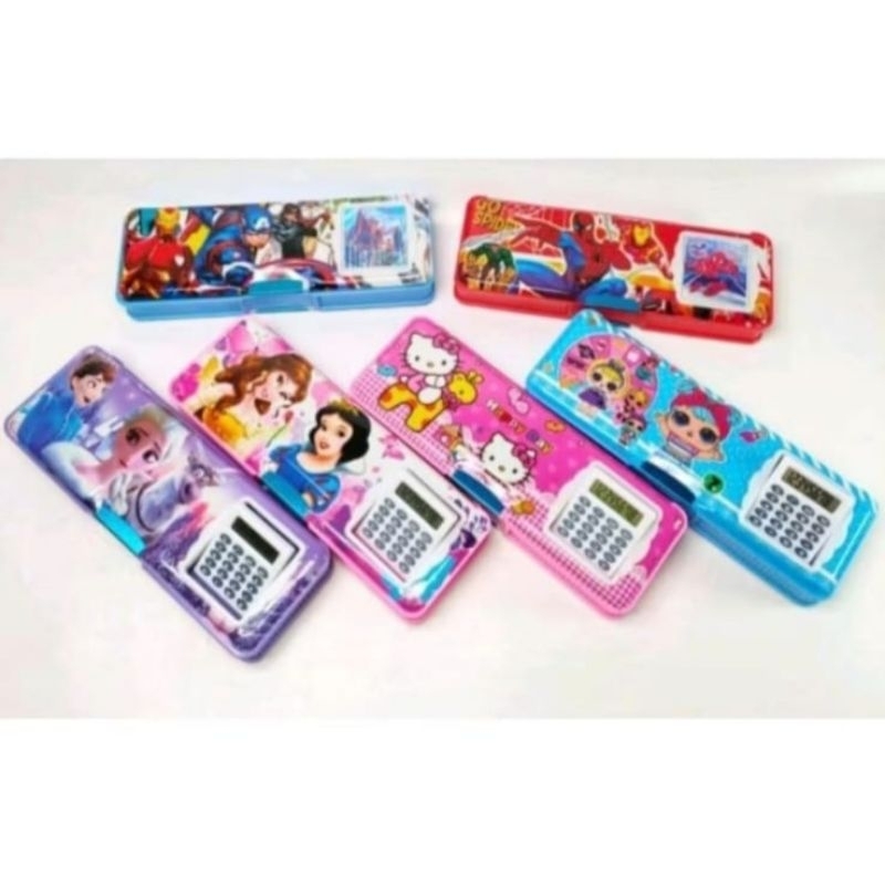 

KOTAK PENSIL MAGNET KALKULATOR / SERUTAN KARAKTER / KOTAK PENSIL MAGNET / KALKULATOR FANCY KARAKTER