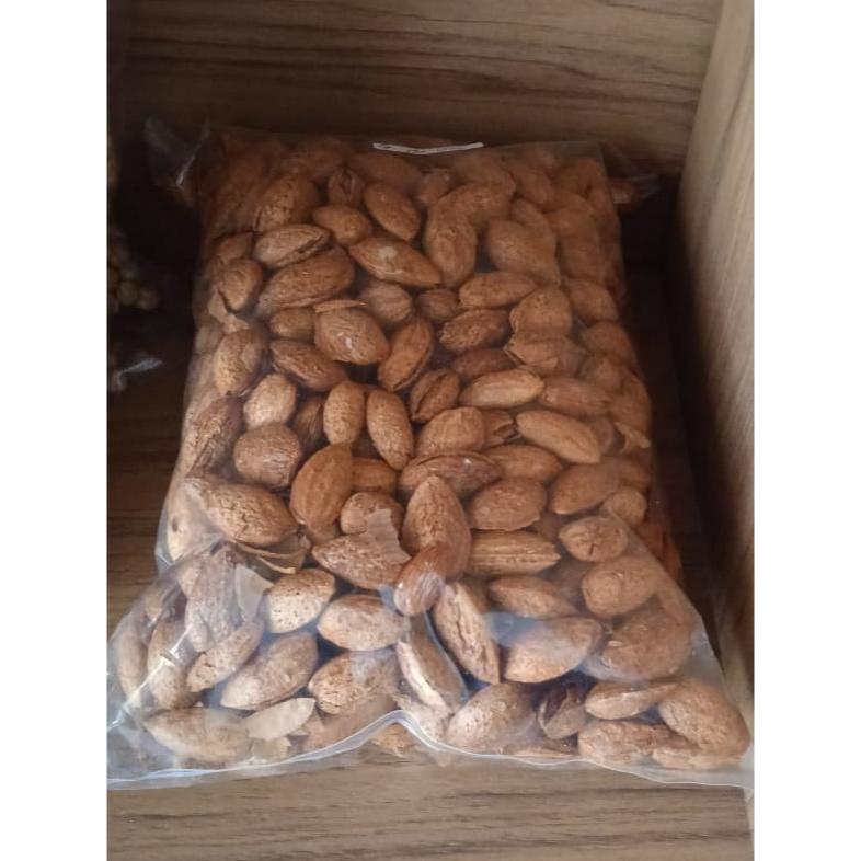 

Kacang Almond Kulit 1kg