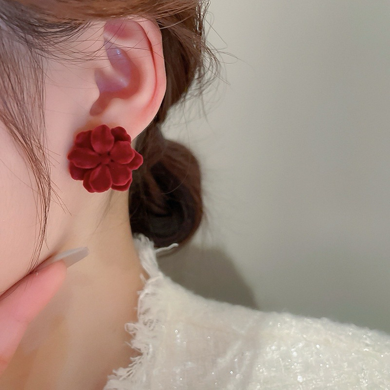 ANTING BUNGA MAWAR MERAH