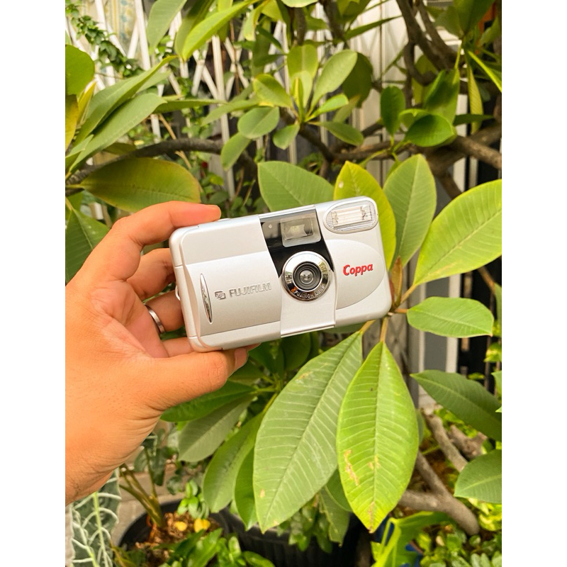 Kamera Analog Point and Shoot Fujifilm Coppa