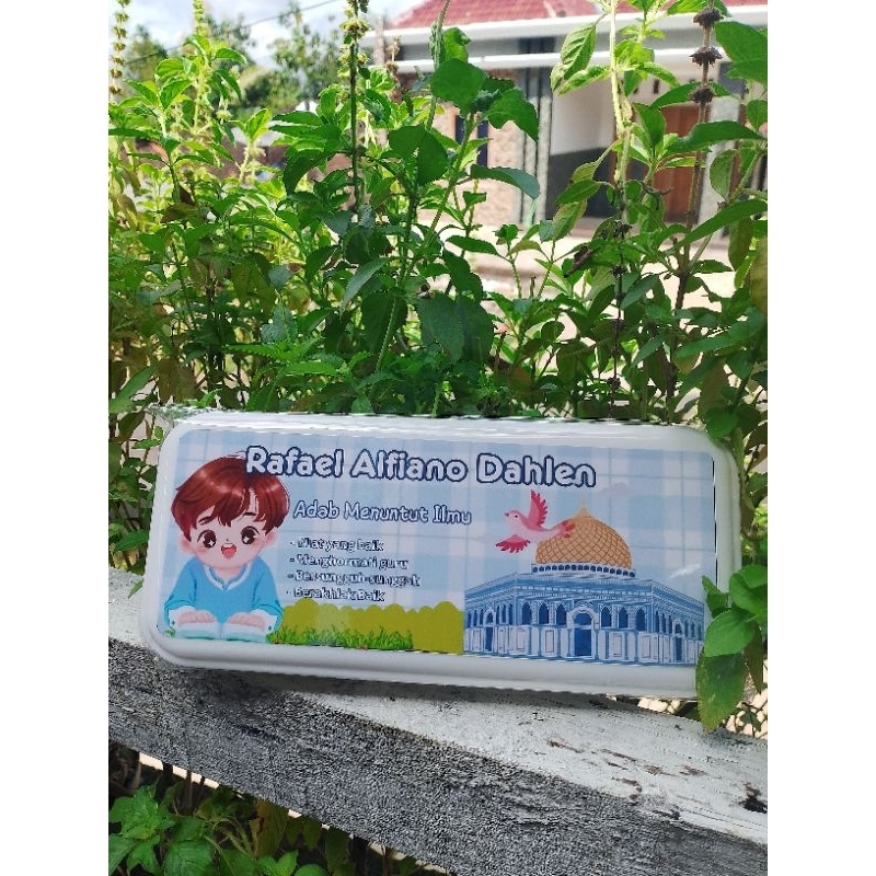 

Kotak Pensil Custom Nama