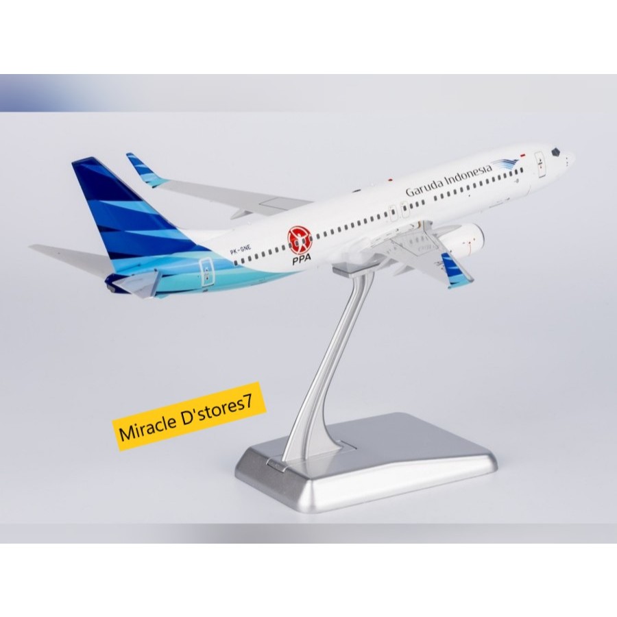 Garuda Indonesia B737-800 PK-GNE NG Model 1:200