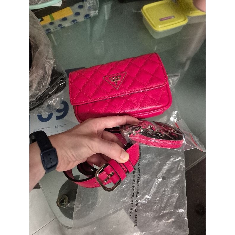 guess 4 in 1 bag (NEW) ORIGINAL counter jakarta. minus bahan dalam ngekupas