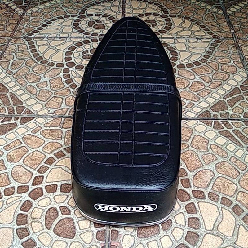 jok motor honda C70 lengkap lis crom+ sabuk