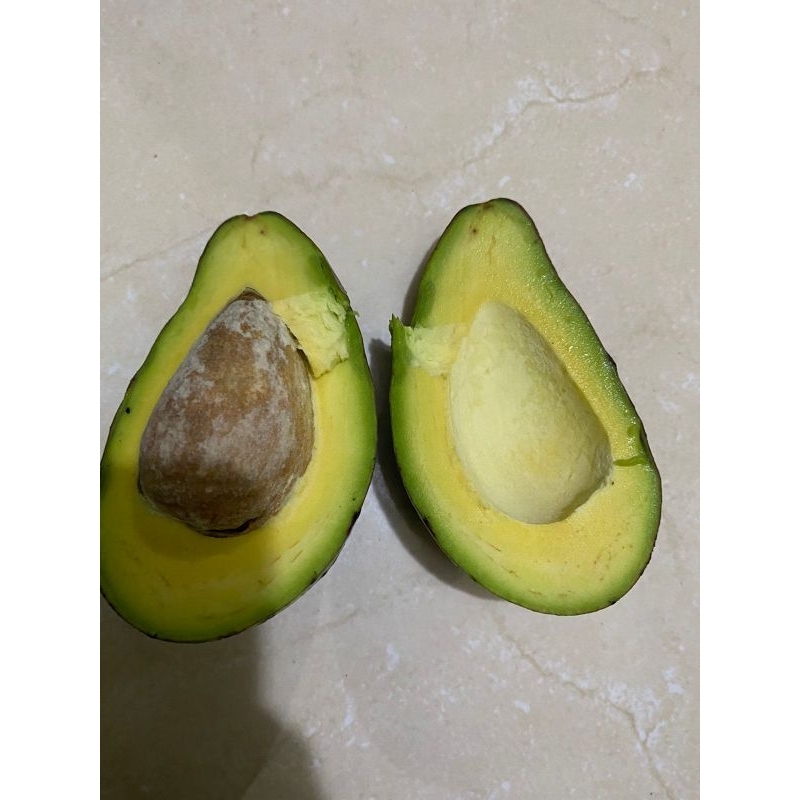 

Alpukat mentega 1kg isi 6 biji