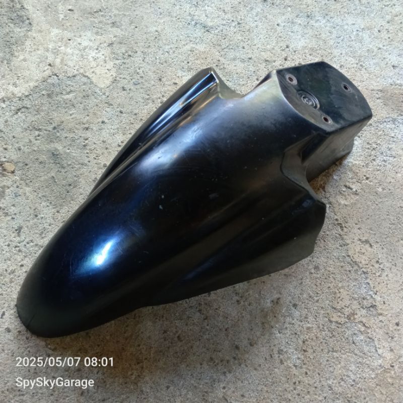 Spakbor depan Suzuki Spin 125