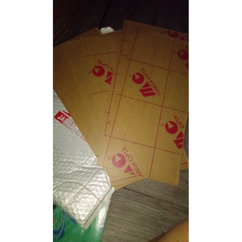 

Akrilik sheet ukuran kecil