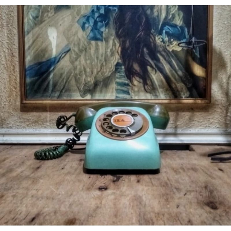 Telepon kabel telepon putar vintage jadul antik lawas