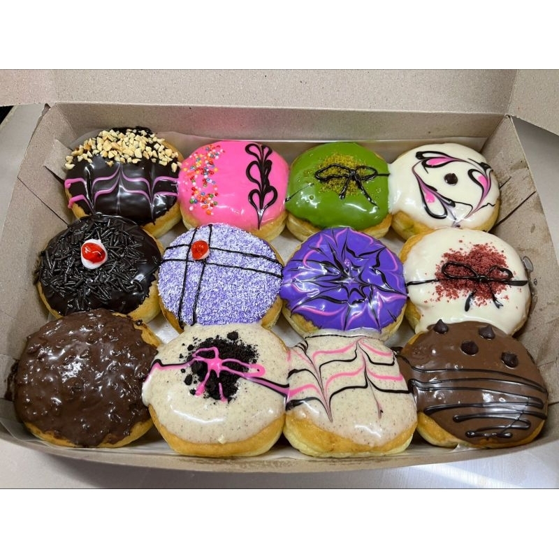 

Donat glaze super gemoy isi 12