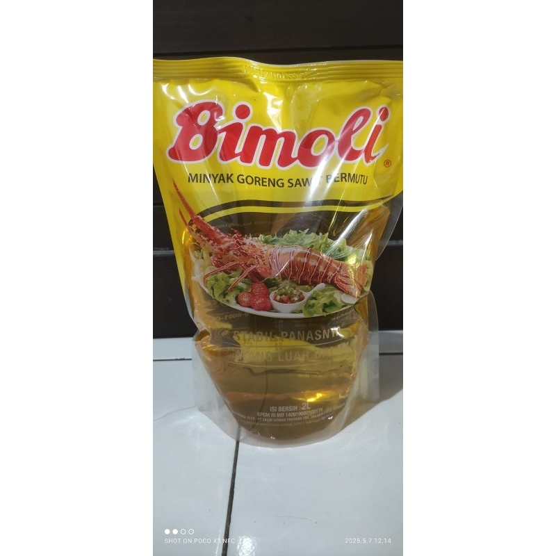 

Minyak goreng Bimoli 2 liter Refill pouch