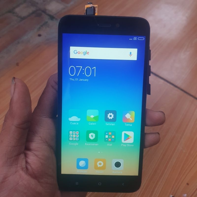 LCD TOUCHSCREEN REDMI 5A ORIGINAL LCD FULLSET FRAME XIOAMI REDMI 5A