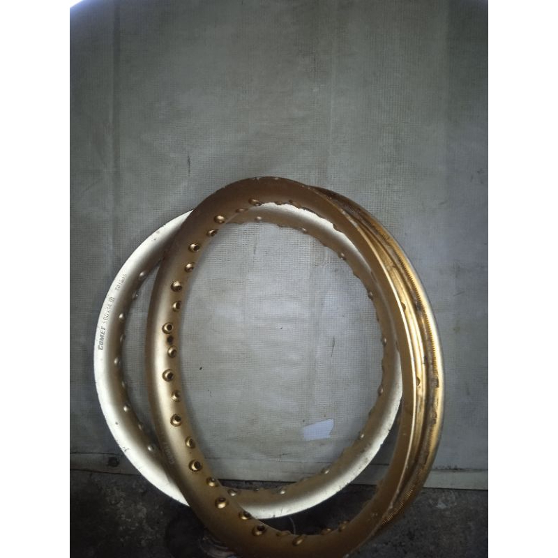 velg aluminium setengah lingkaran gold merek comet