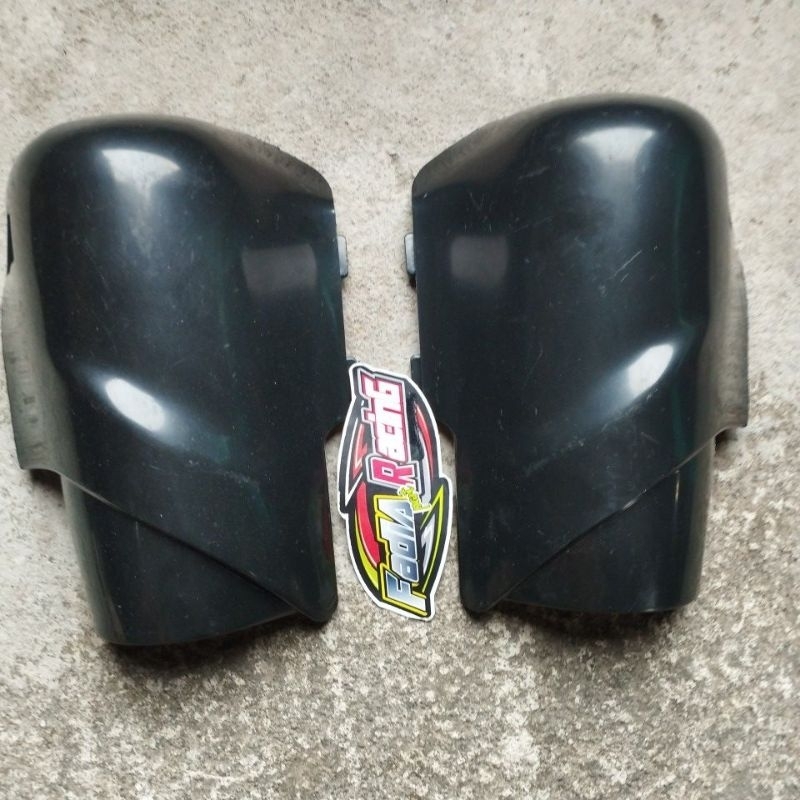 Cover Tutup Shok Yamaha 125 Z Bahan (belum.di cat)