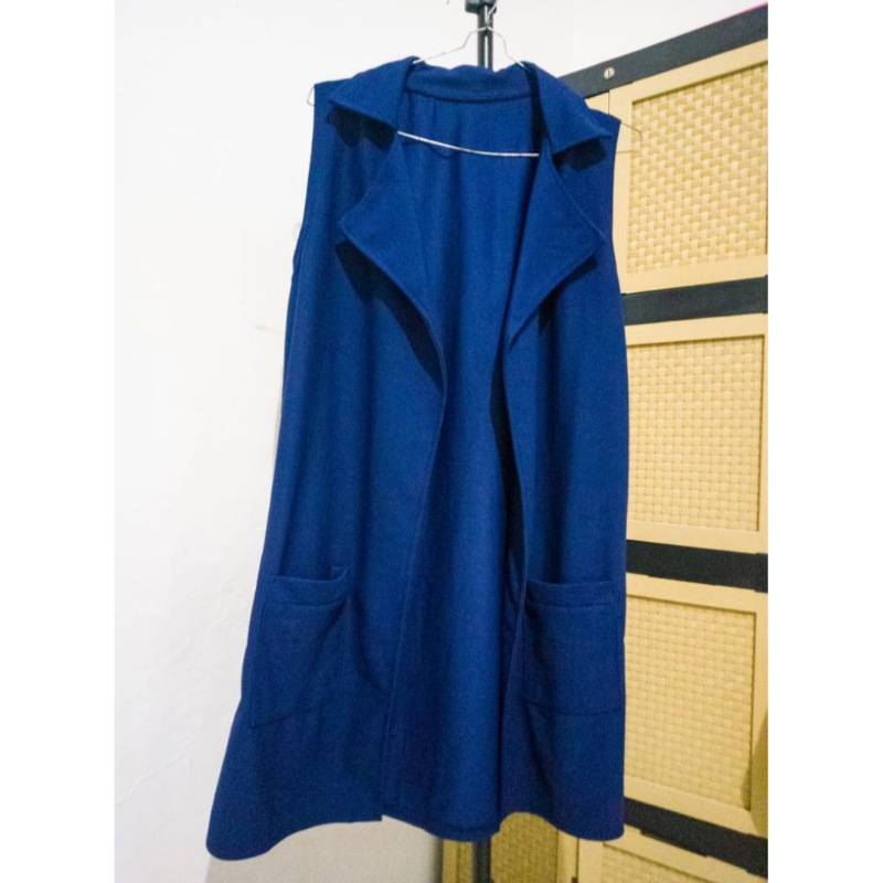 Outer Tanpa Lengan Navy Panjang