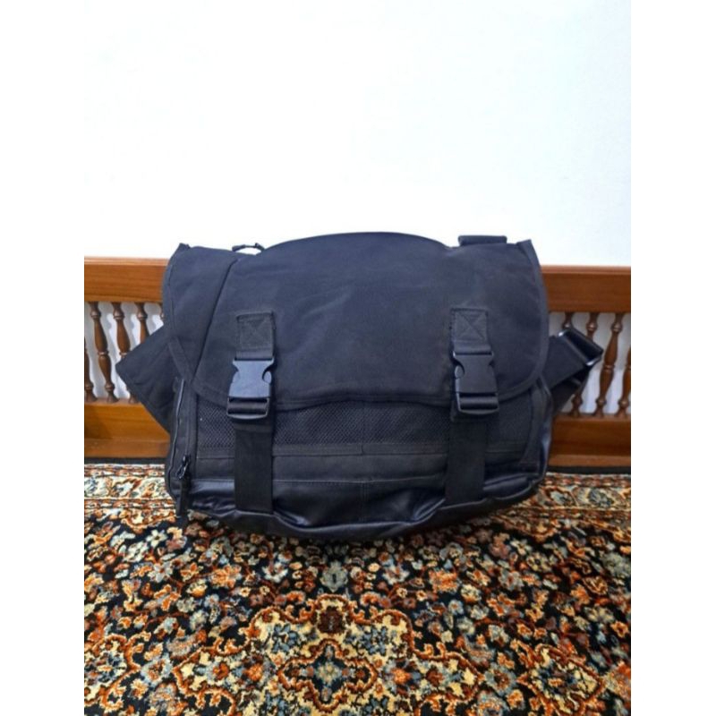 Tas selempang monster republic