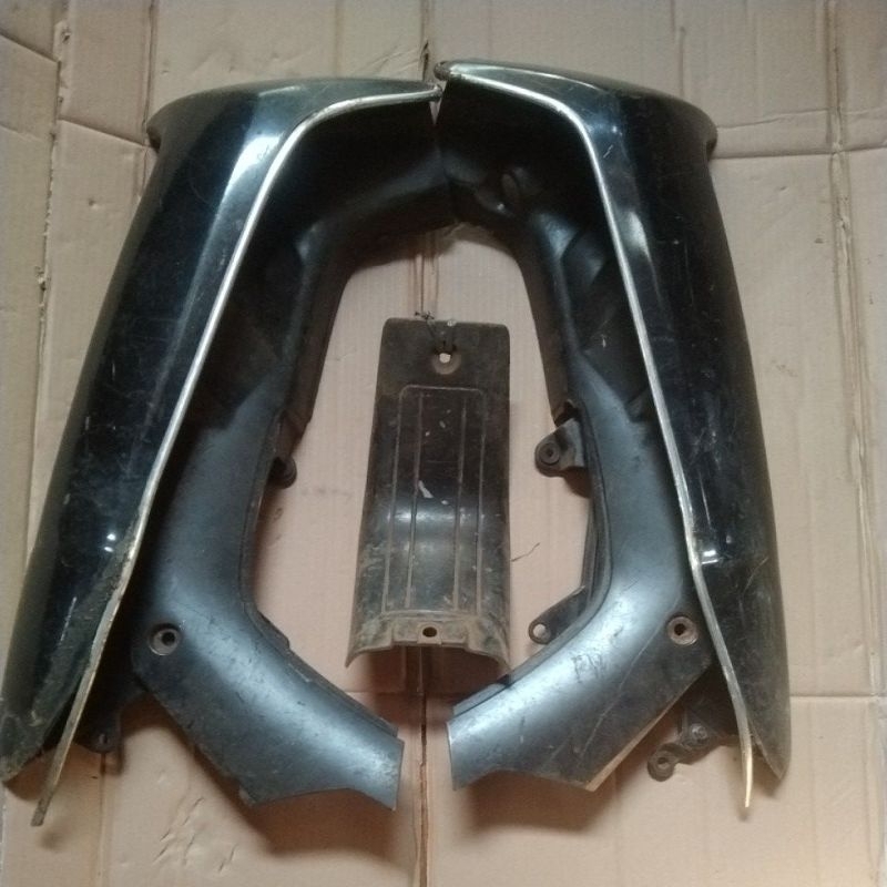 sayap depan set yamaha crypton bekas utuh