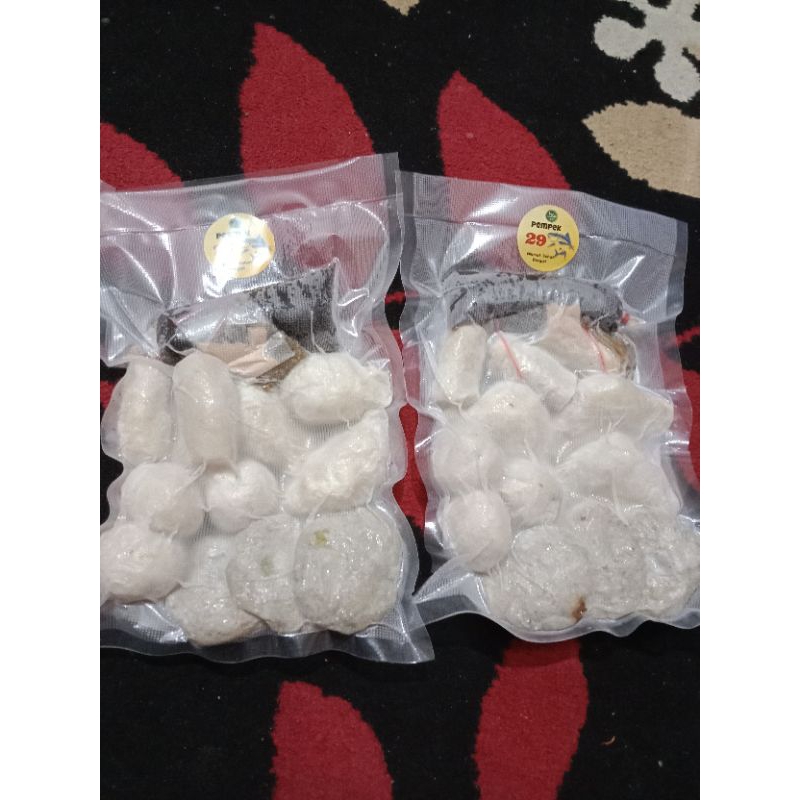 

Pempek Palembang ikan Tengiri Paket Pempek kecil