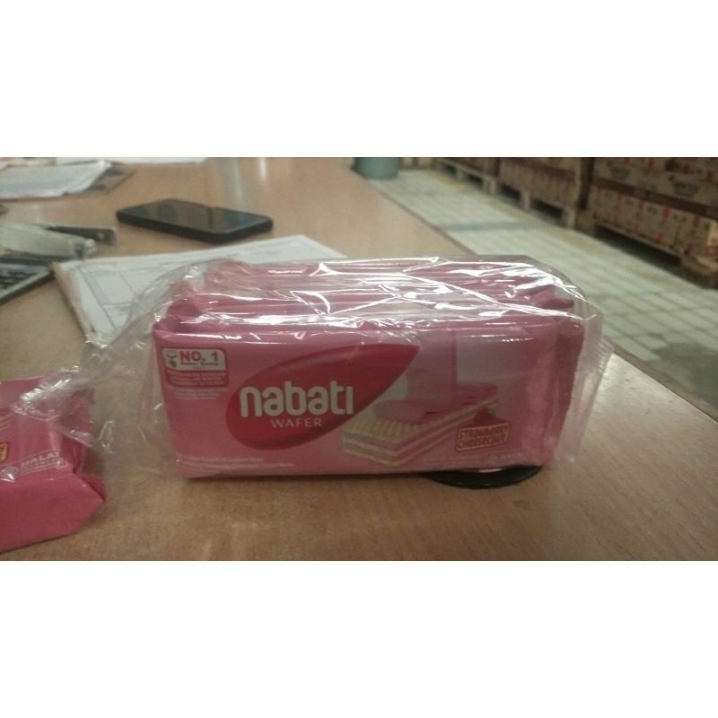 

Nabati wafer cheese cake strawberry 15gr