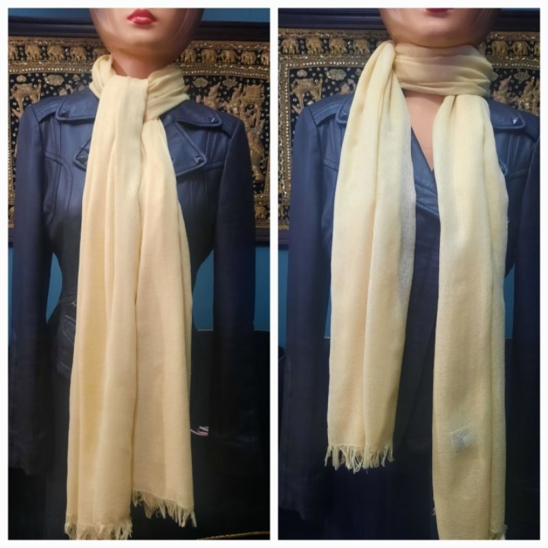 Syal / Scarf Uniqlo Original