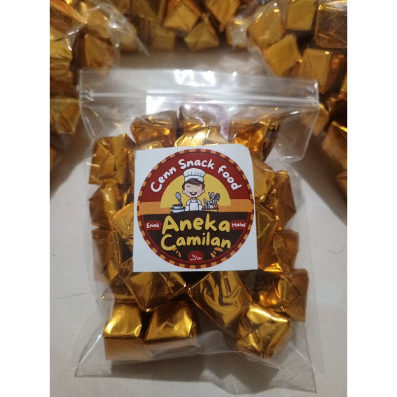 

COKLAT PIRAMID camilan coklat manis enak isi 30